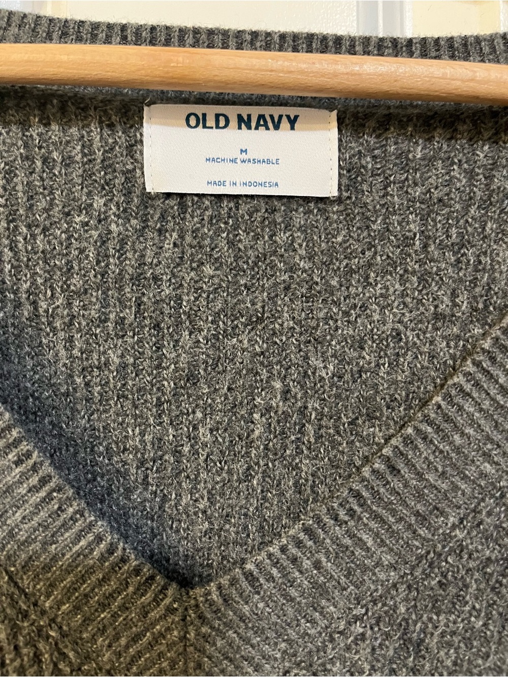 V Neck Sweater - Picture 2 of 3